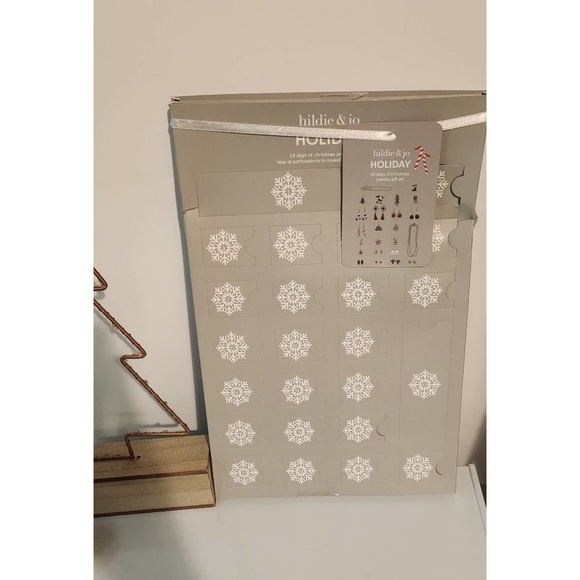 24 days of Christmas advent calendar jewelry new hildie & jo xmas gift holidays - Picture 9 of 11